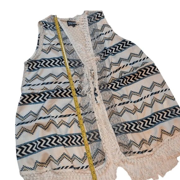 🛍️WESTERN BOHO FRINGE LIGHTWEIGHT LONG VEST SIZE LARGE - Picture 3 of 5